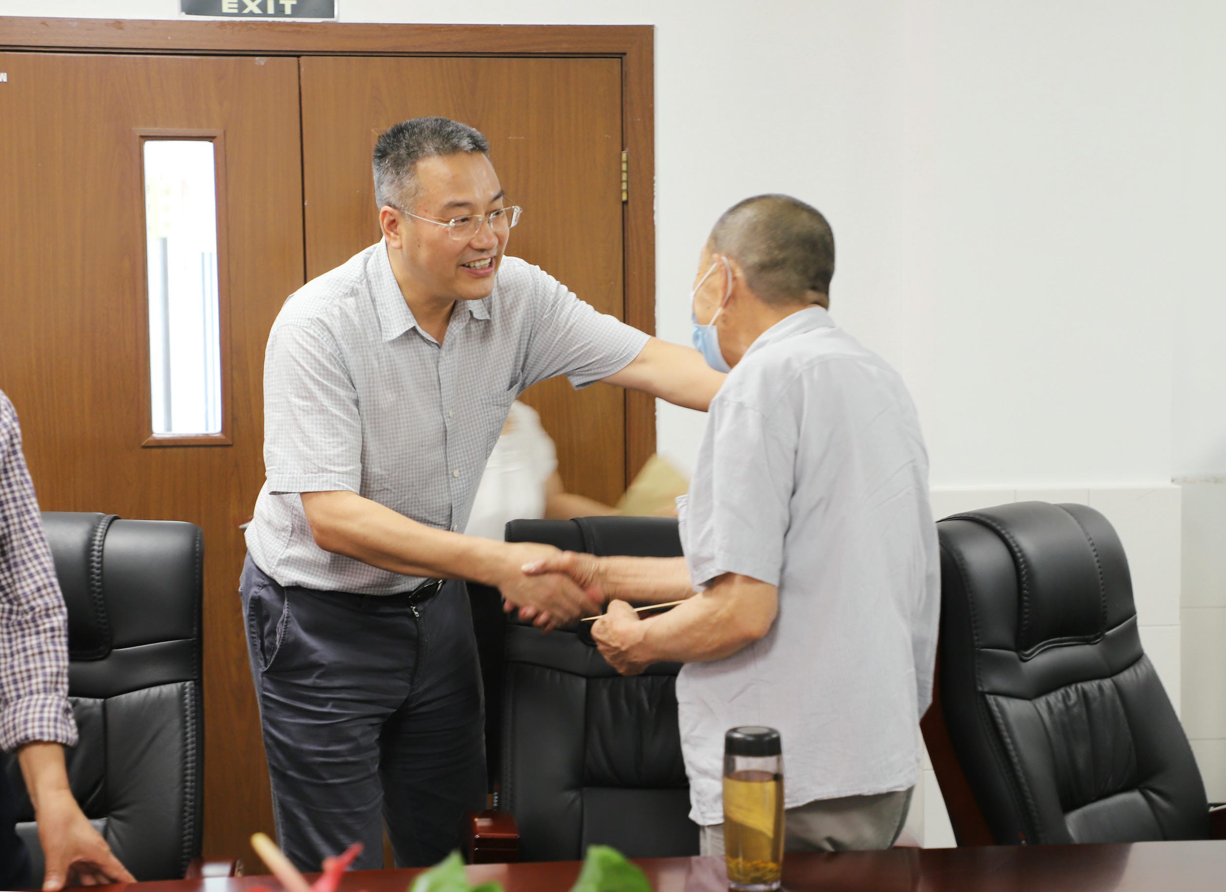 陈贵林到六〇五大队召开老党员、老同志代表座谈会_红色堡垒_党建群团_凯时凯时首页有限责任公司