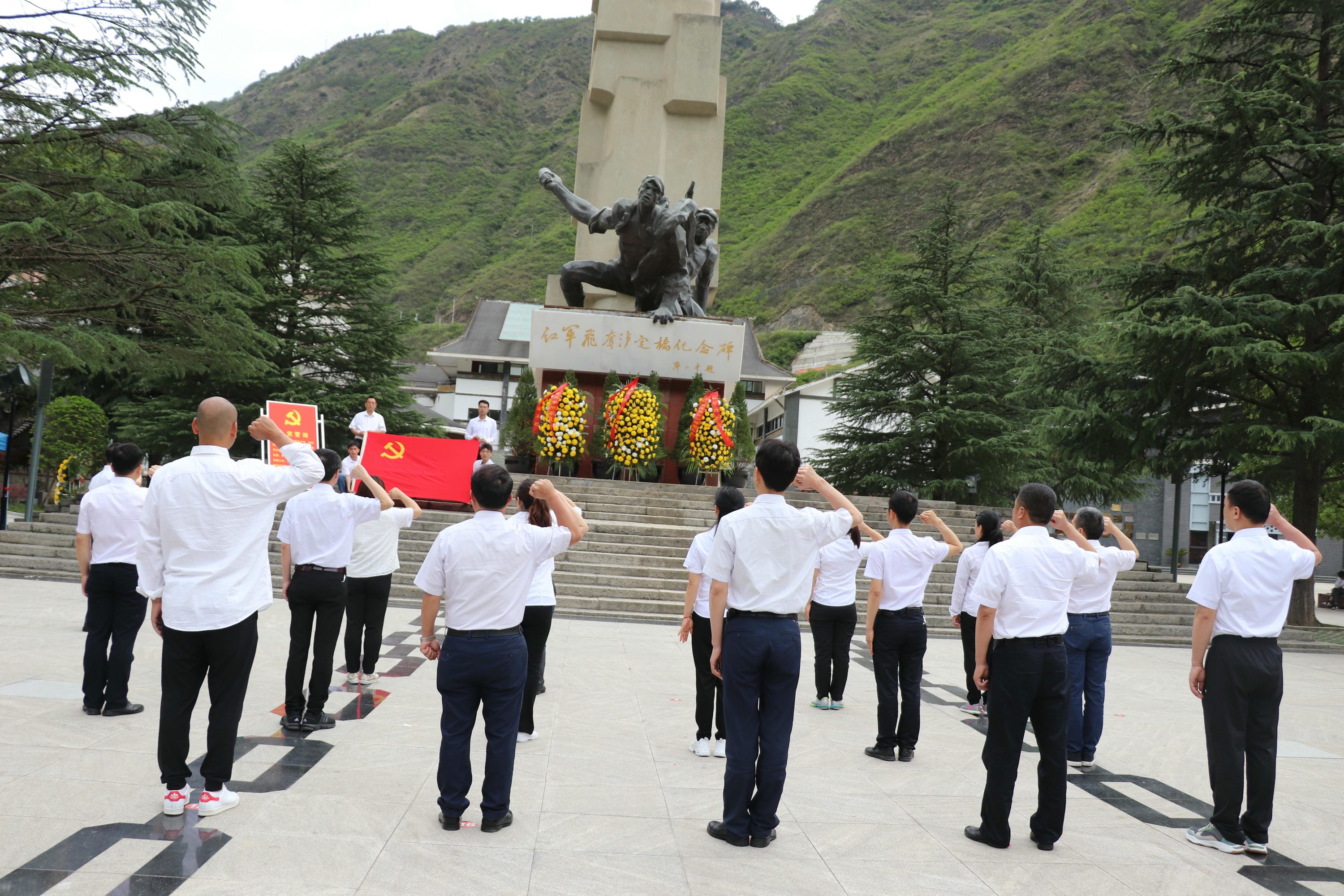 技工学校组织开展“不忘初心再出发，，，，奋进伟大新征程”党史学习教育主题党日活动_红色堡垒_党建群团_凯时凯时首页有限责任公司