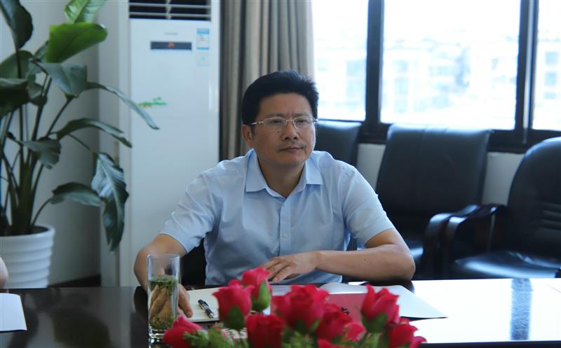 徐锡惠带队到二八一大队调研指导事情