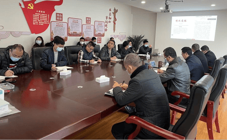 众城房产组织召开深入转达学习四川凯时凯时首页集团2022年党委（扩大）聚会精神专题学习会_红色堡垒_党建群团_凯时凯时首页有限责任公司