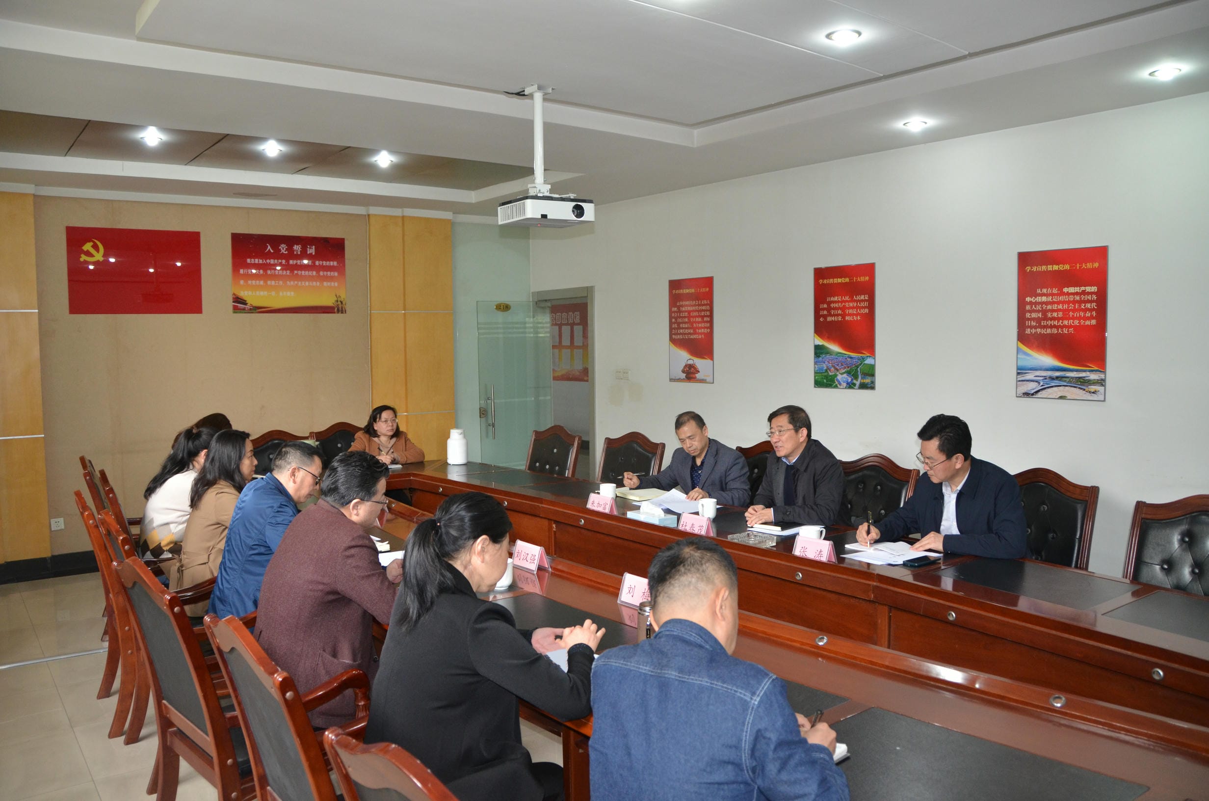 杜春茂一行到成都探矿开展事情调研_凯时凯时首页新闻_新闻中心_凯时凯时首页有限责任公司