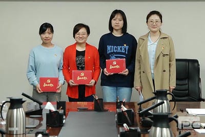 地矿集团机关第一党支部开展学习贯彻习近平新时代中国特色社会主义头脑主题教育主题党日活动_专题专栏_凯时凯时首页有限责任公司