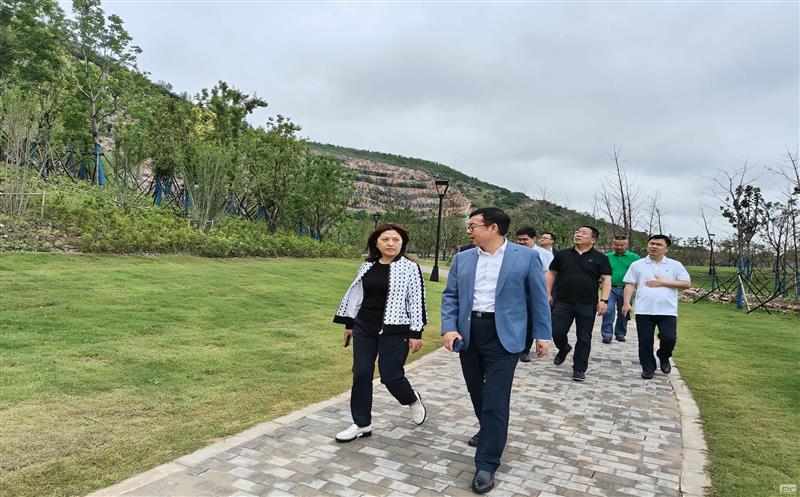 调研交流、沿着总书记足迹浚？？？醋洌，多措并举推进主题教育走深走实