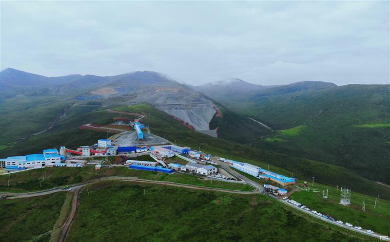 向阳而生，，，，集团松树南沟金矿勇立峰顶搏劲风！