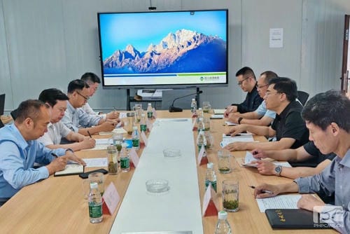省自然凯时凯时首页投资集团向导赴大陆槽稀土矿山开展清静检查并视察矿山情形改善项目_下层动态_新闻中心_凯时凯时首页有限责任公司